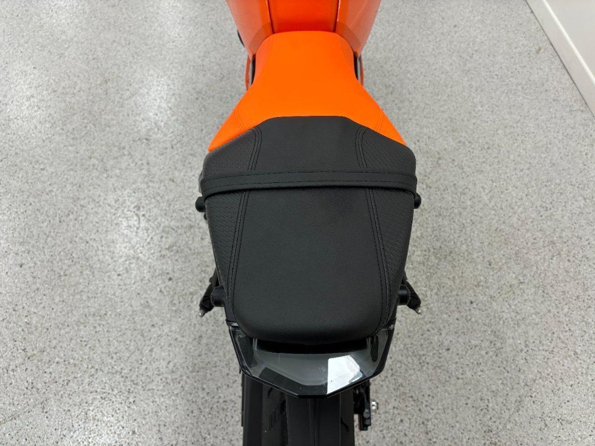 2025 KTM 390 DUKE ROAD