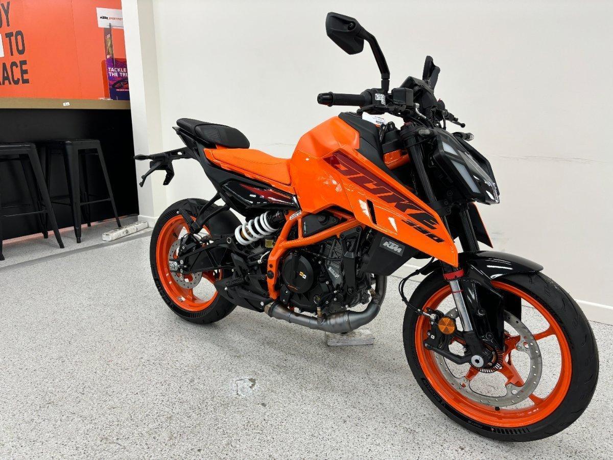 2025 KTM 390 DUKE ROAD