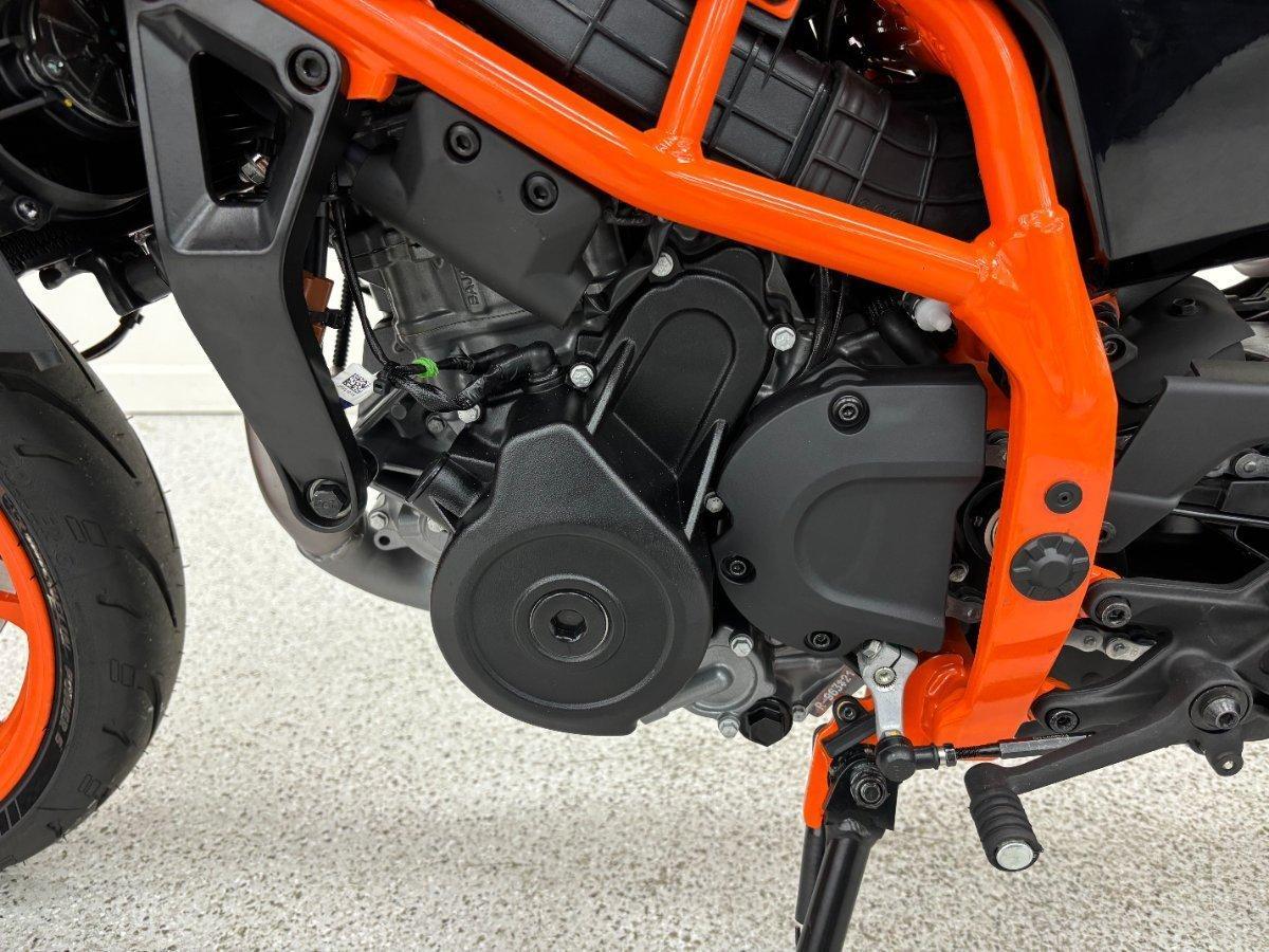 2025 KTM 390 DUKE ROAD