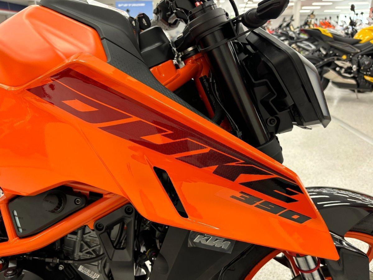 2025 KTM 390 DUKE ROAD
