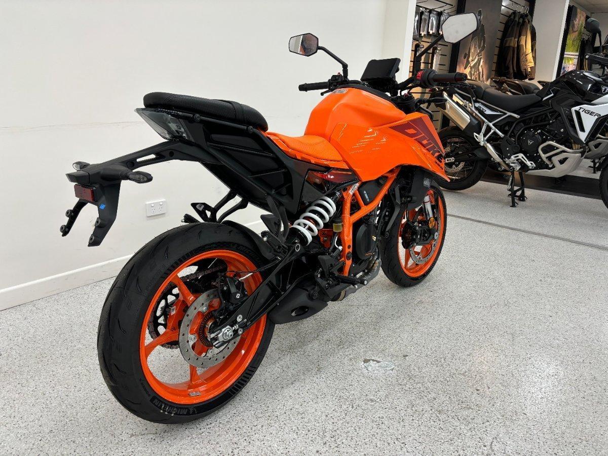 2025 KTM 390 DUKE ROAD