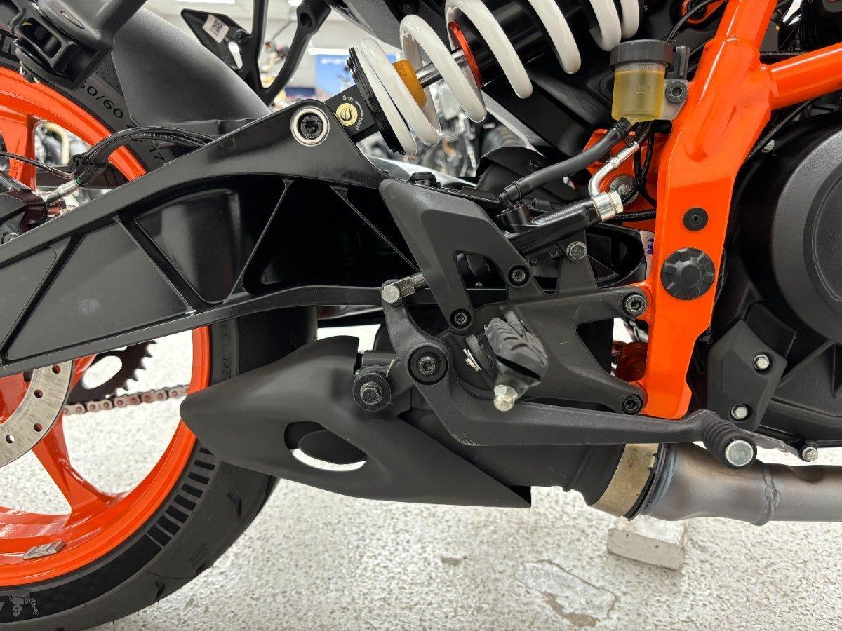 2025 KTM 390 DUKE ROAD