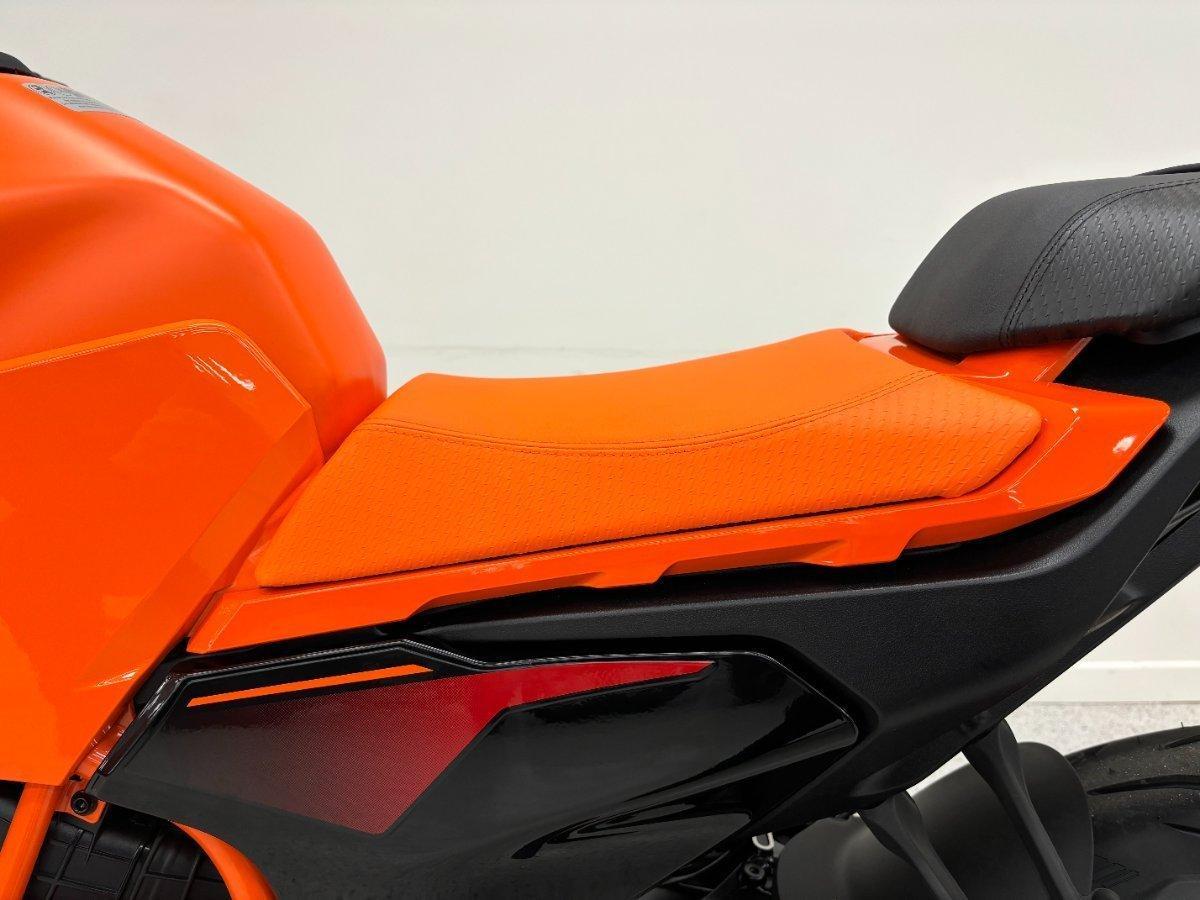 2025 KTM 390 DUKE ROAD