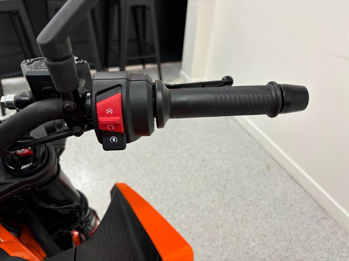 2025 KTM 390 DUKE ROAD