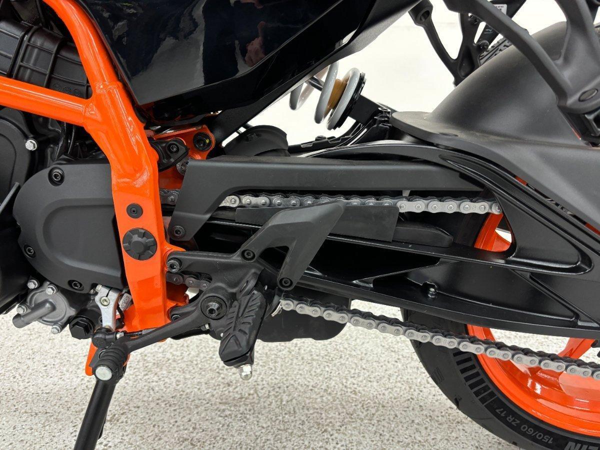 2025 KTM 390 DUKE ROAD