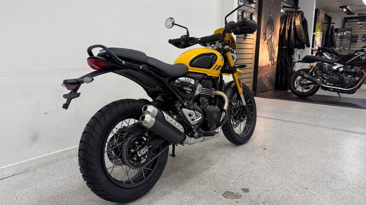 2025 TRIUMPH SCRAMBLER 400 XC ROAD