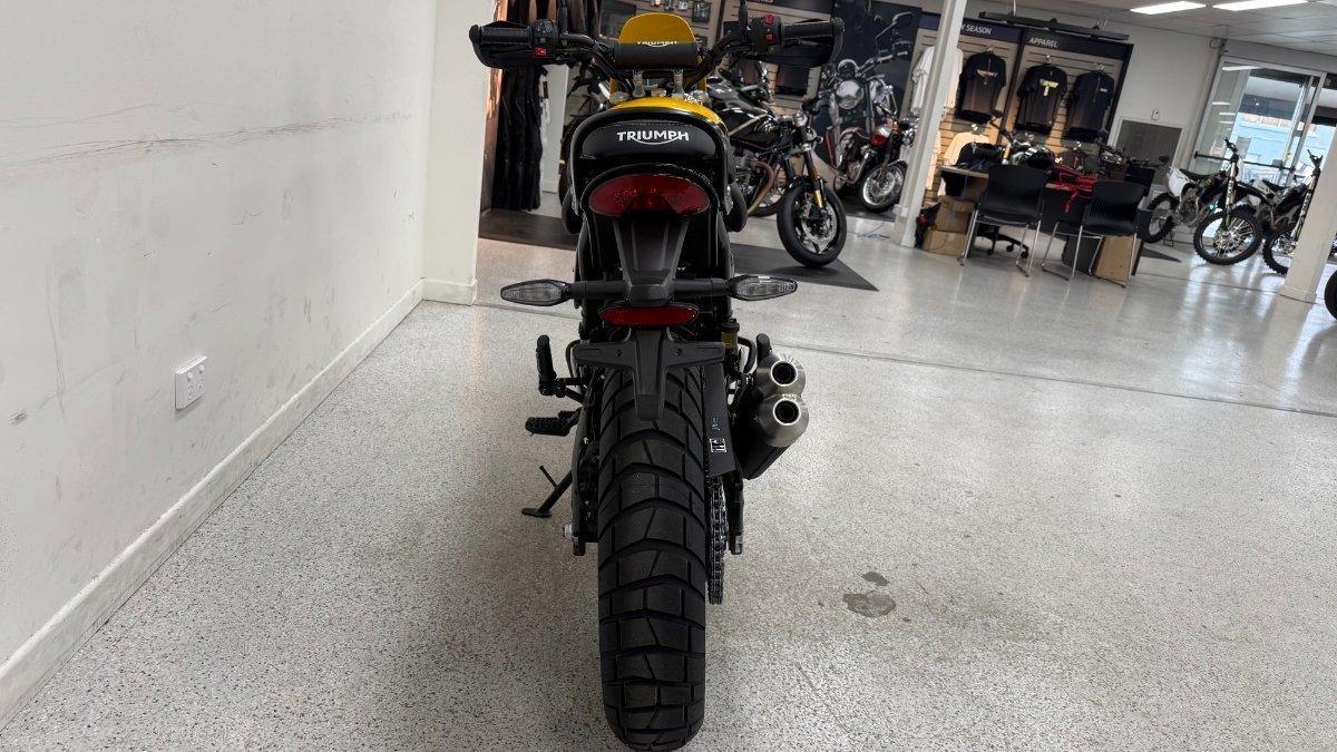 2025 TRIUMPH SCRAMBLER 400 XC ROAD