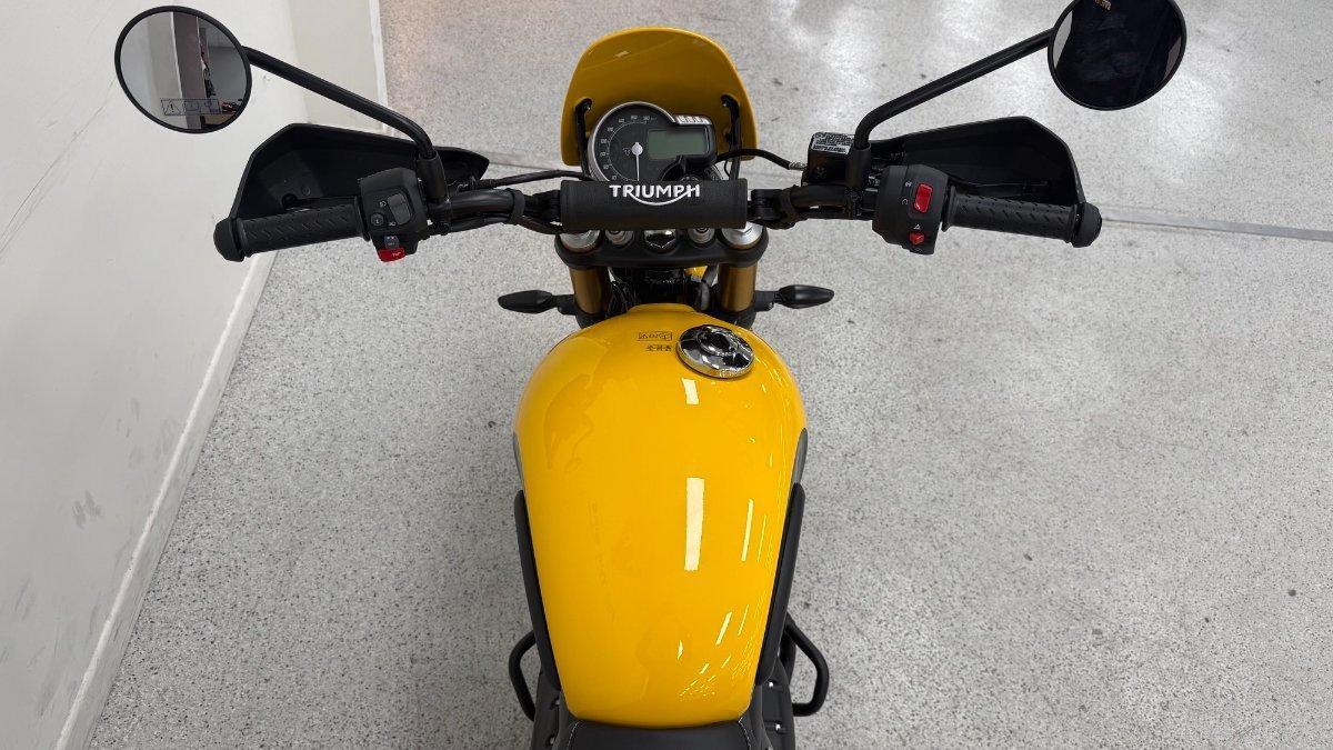 2025 TRIUMPH SCRAMBLER 400 XC ROAD