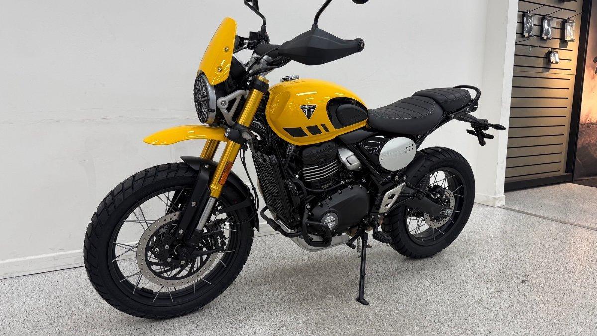 2025 TRIUMPH SCRAMBLER 400 XC ROAD