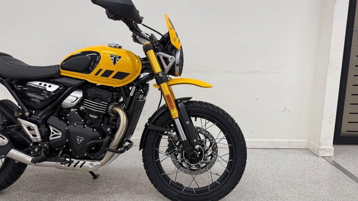2025 TRIUMPH SCRAMBLER 400 XC ROAD