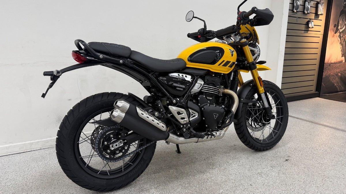 2025 TRIUMPH SCRAMBLER 400 XC ROAD