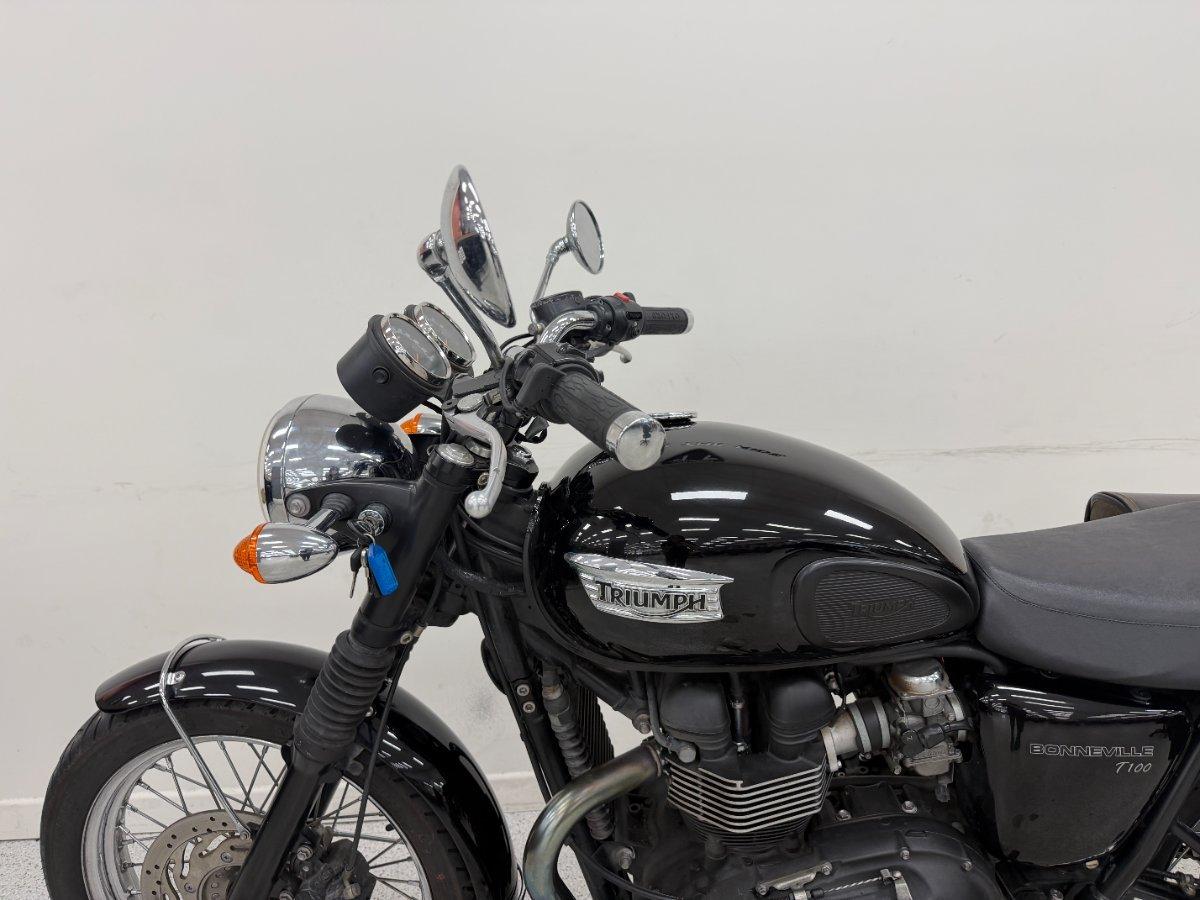2013 TRIUMPH BONNEVILLE T100 ROAD