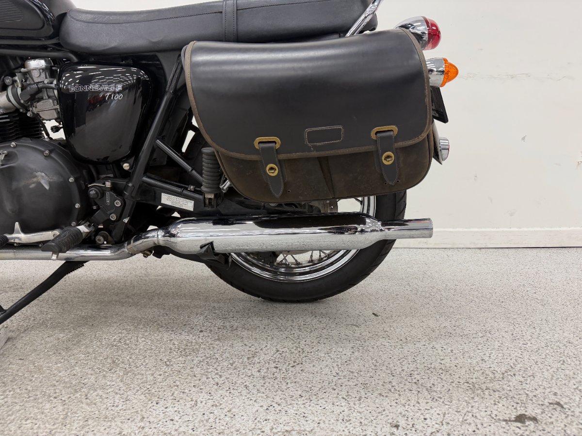 2013 TRIUMPH BONNEVILLE T100 ROAD