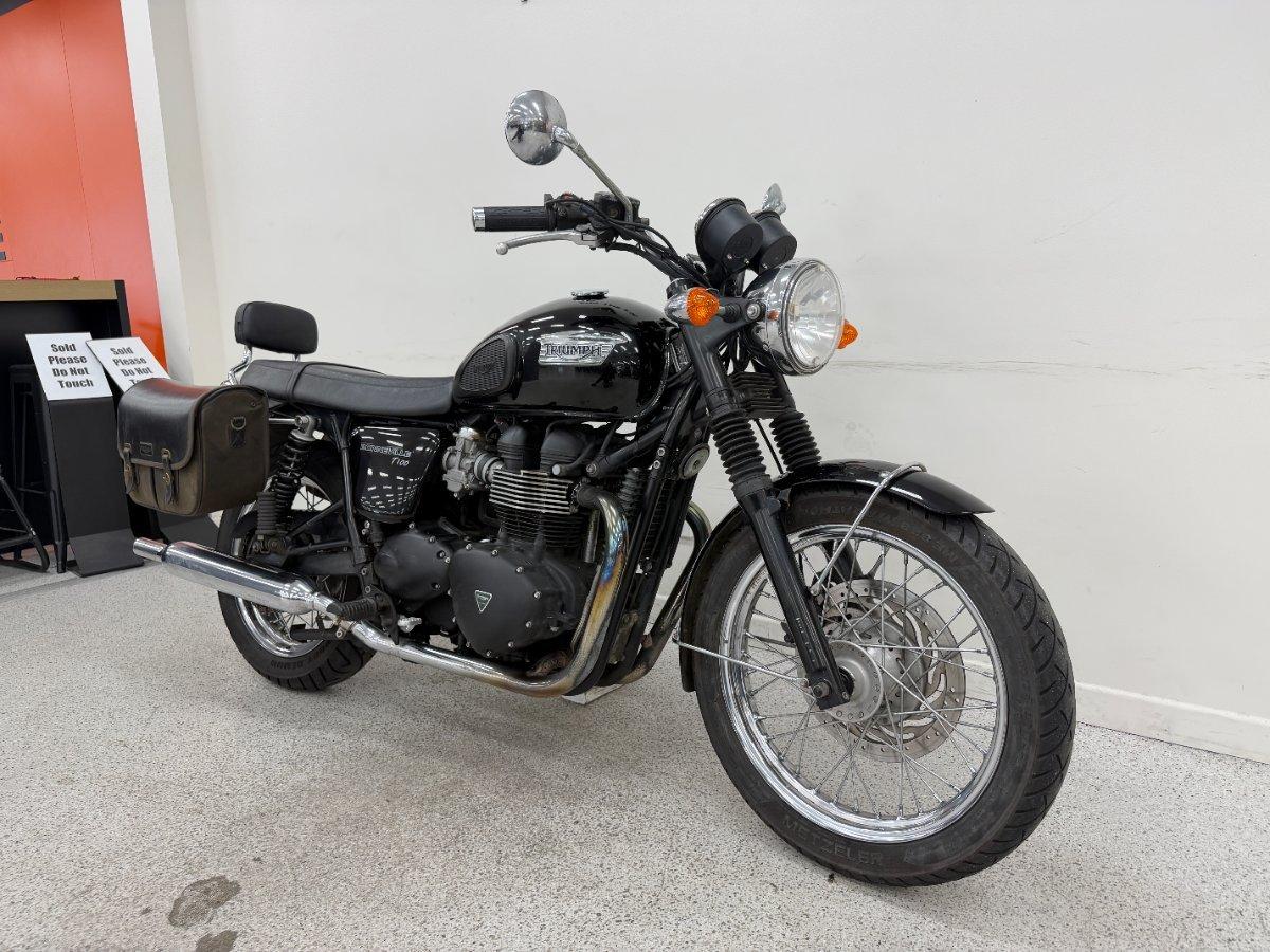 2013 TRIUMPH BONNEVILLE T100 ROAD