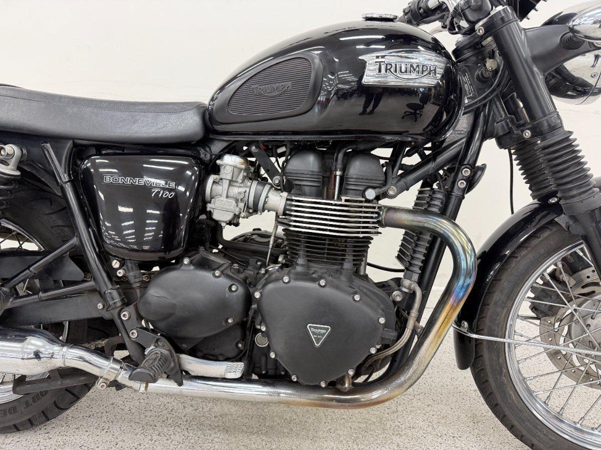 2013 TRIUMPH BONNEVILLE T100 ROAD