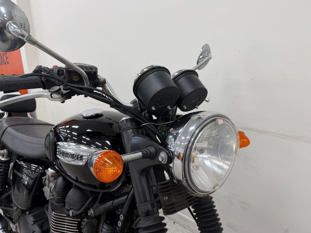 2013 TRIUMPH BONNEVILLE T100 ROAD