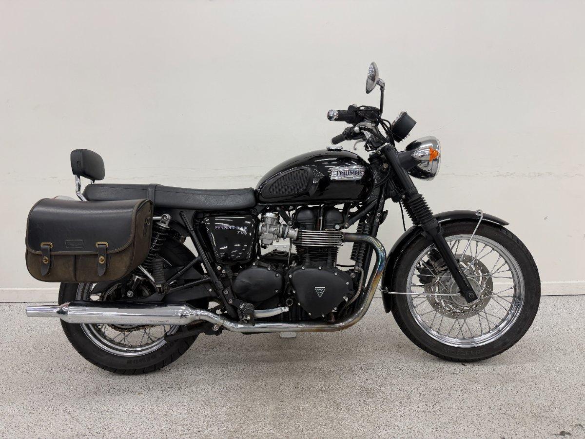 2013 TRIUMPH BONNEVILLE T100 ROAD