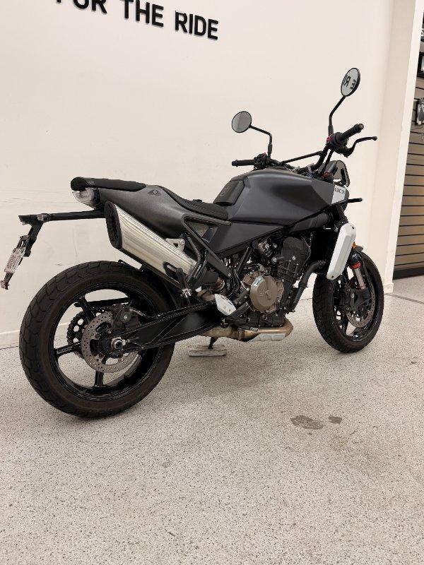 2024 HUSQVARNA SVARTPILEN 801 ROAD