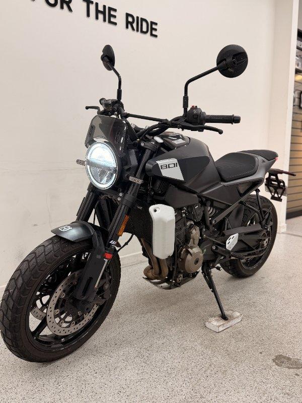 2024 HUSQVARNA SVARTPILEN 801 ROAD