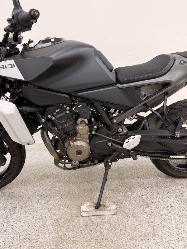 2024 HUSQVARNA SVARTPILEN 801 ROAD