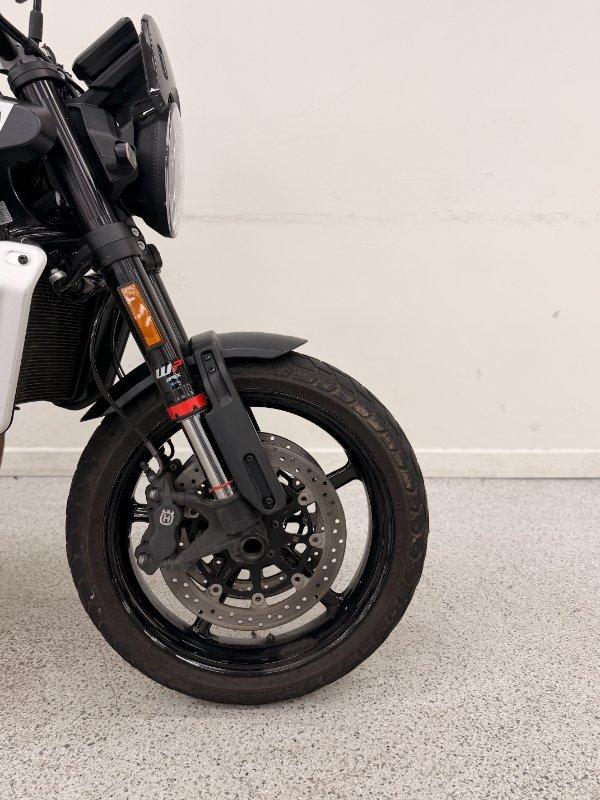 2024 HUSQVARNA SVARTPILEN 801 ROAD