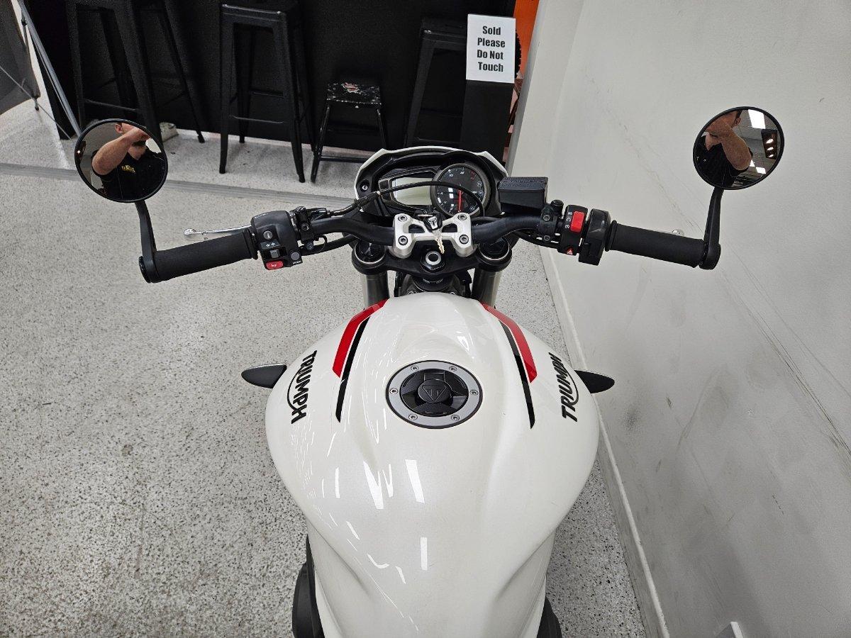 2022 TRIUMPH STREET TRIPLE S 660 LAMS ROAD