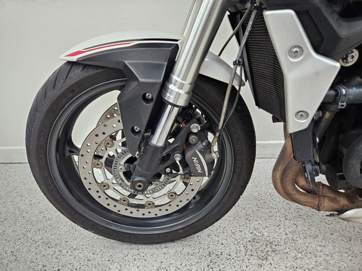 2022 TRIUMPH STREET TRIPLE S 660 LAMS ROAD