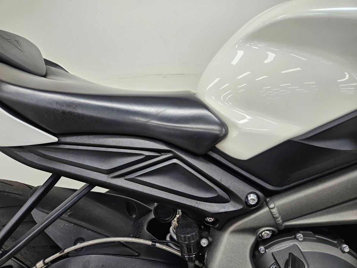 2022 TRIUMPH STREET TRIPLE S 660 LAMS ROAD