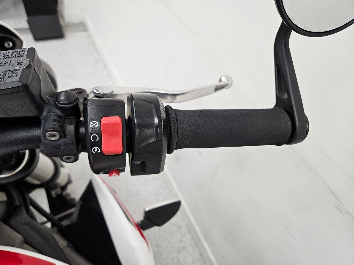 2022 TRIUMPH STREET TRIPLE S 660 LAMS ROAD