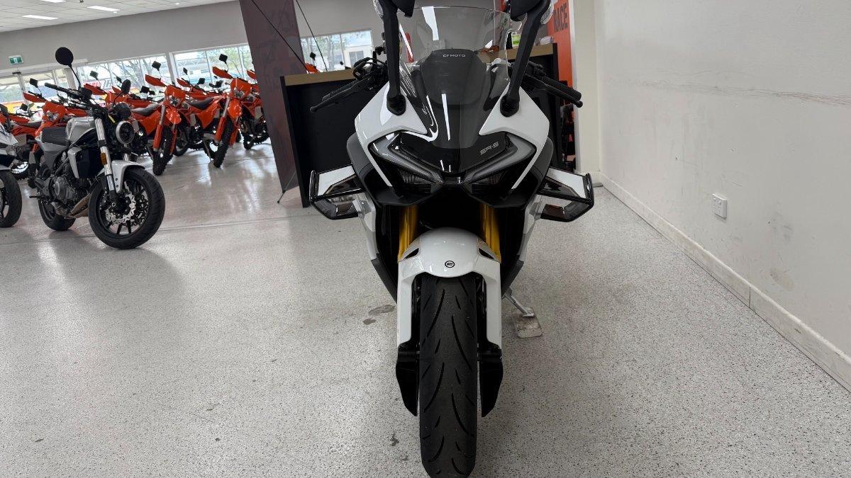 2026 CFMOTO 750 SR-S SPORTS