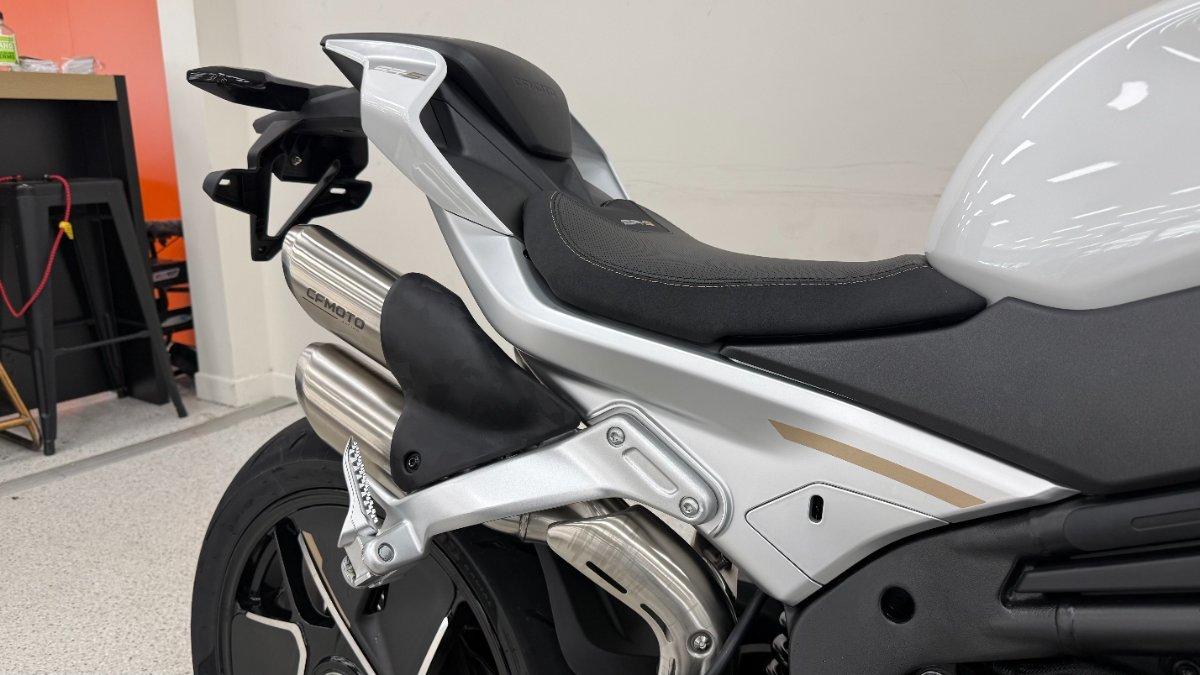 2026 CFMOTO 750 SR-S SPORTS