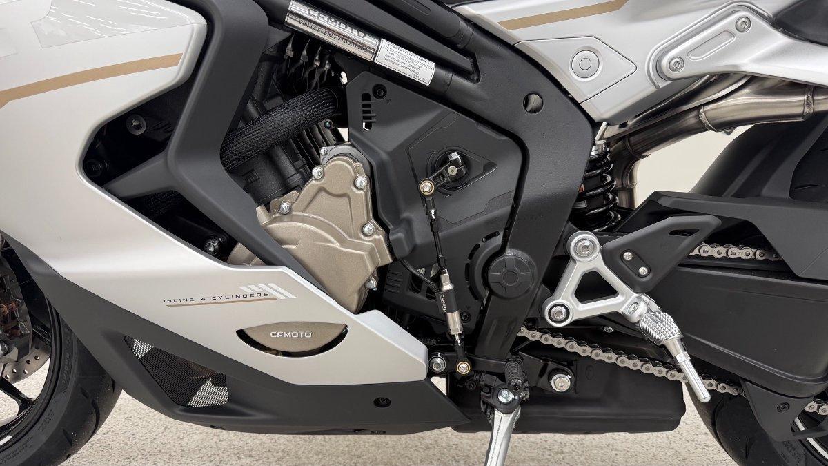 2026 CFMOTO 750 SR-S SPORTS
