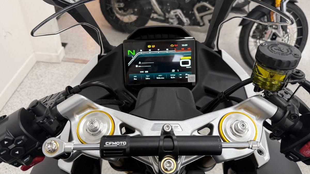 2026 CFMOTO 750 SR-S SPORTS