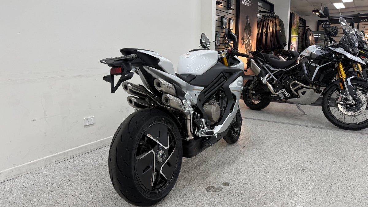 2026 CFMOTO 750 SR-S SPORTS