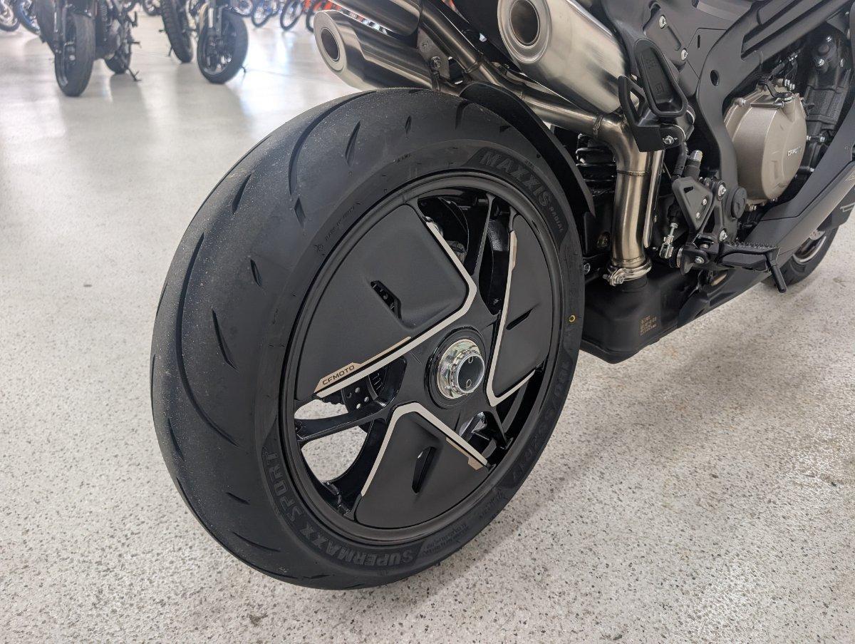 2026 CFMOTO 750 SR-S SPORTS
