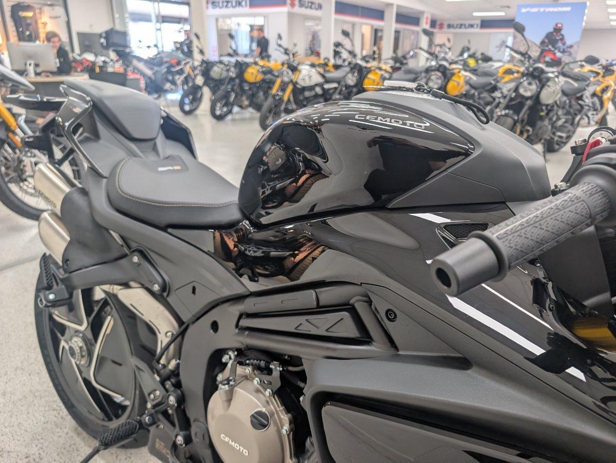 2026 CFMOTO 750 SR-S SPORTS