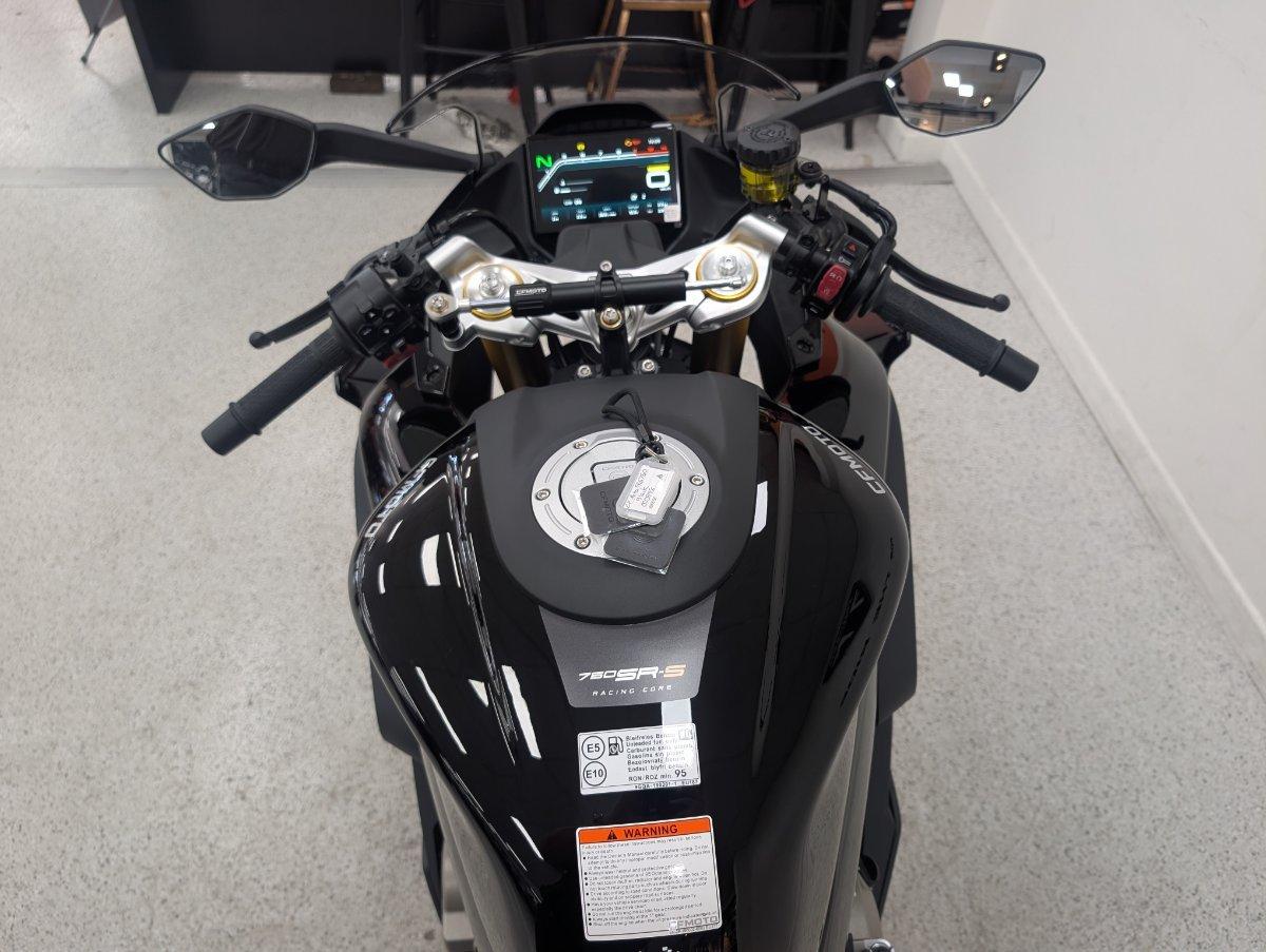 2026 CFMOTO 750 SR-S SPORTS
