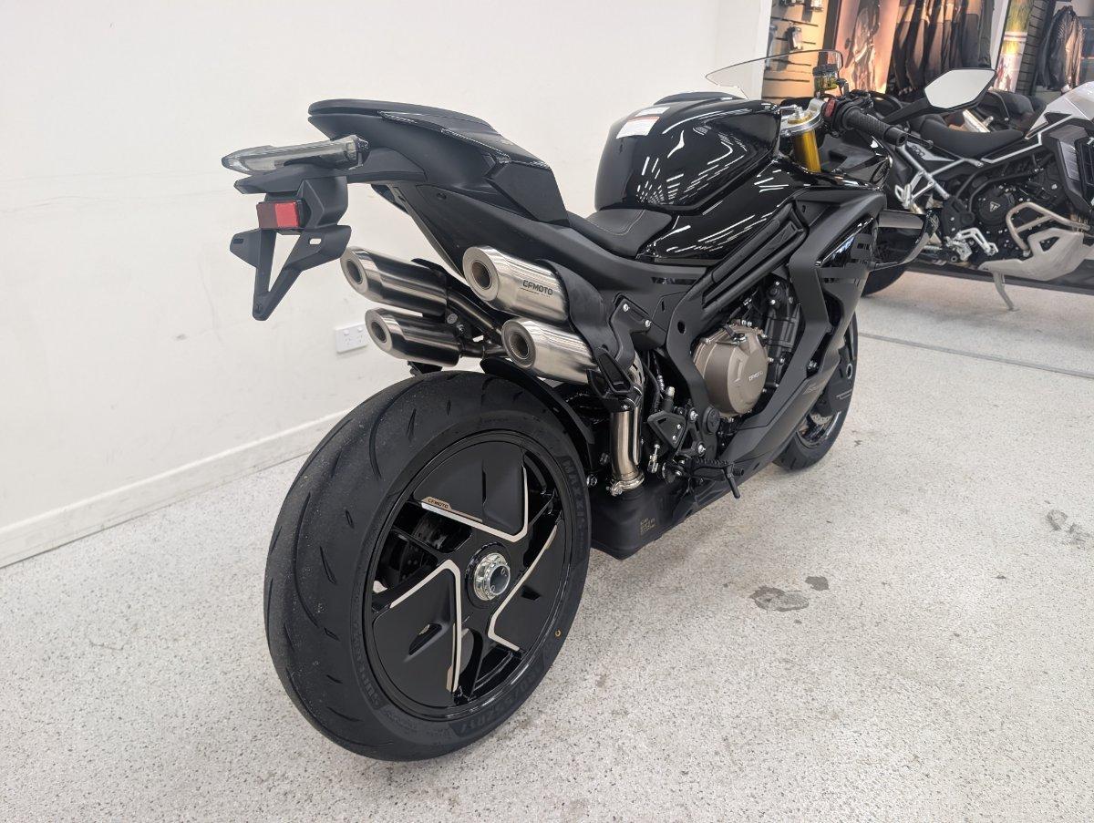 2026 CFMOTO 750 SR-S SPORTS