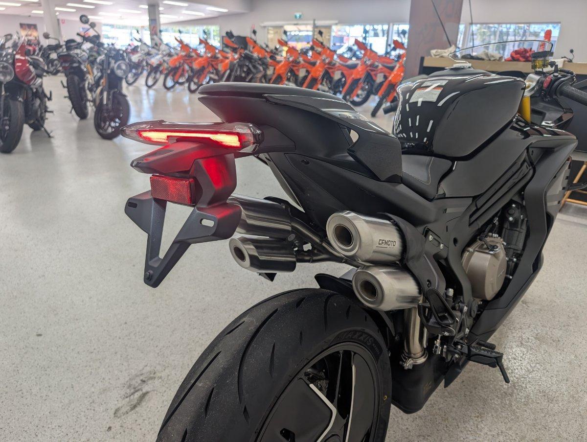 2026 CFMOTO 750 SR-S SPORTS