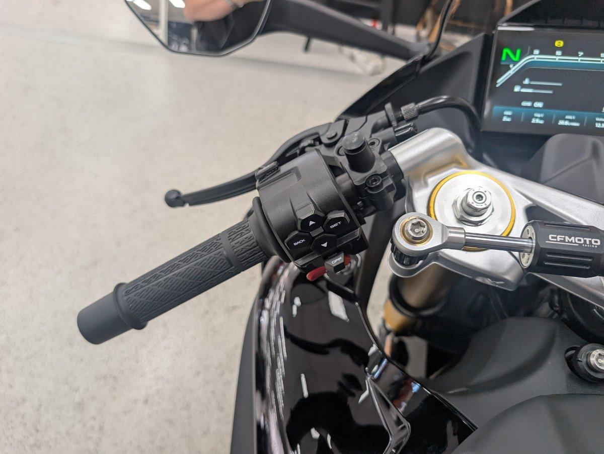 2026 CFMOTO 750 SR-S SPORTS