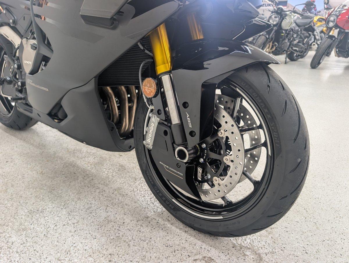 2026 CFMOTO 750 SR-S SPORTS