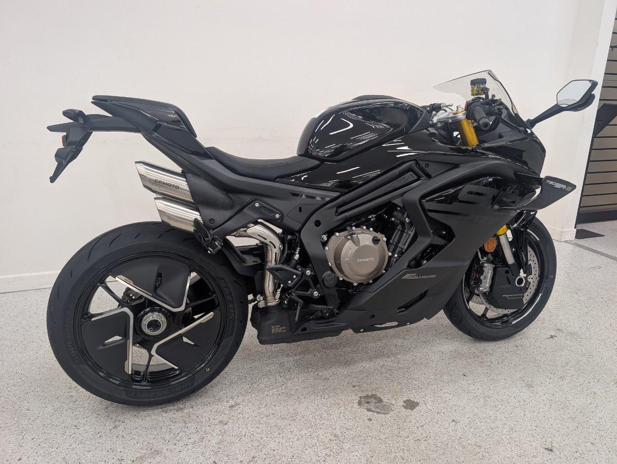 2026 CFMOTO 750 SR-S SPORTS