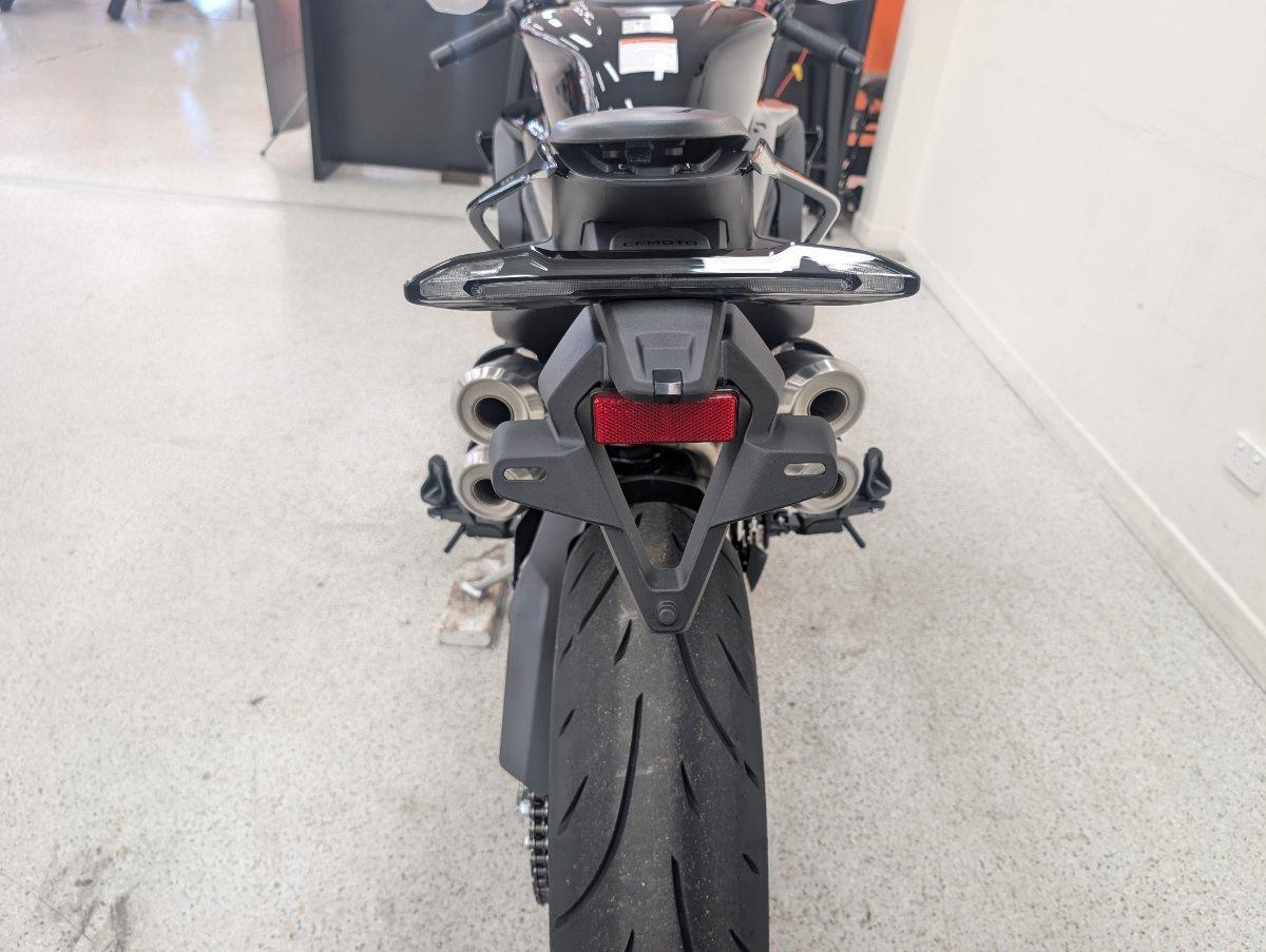 2026 CFMOTO 750 SR-S SPORTS