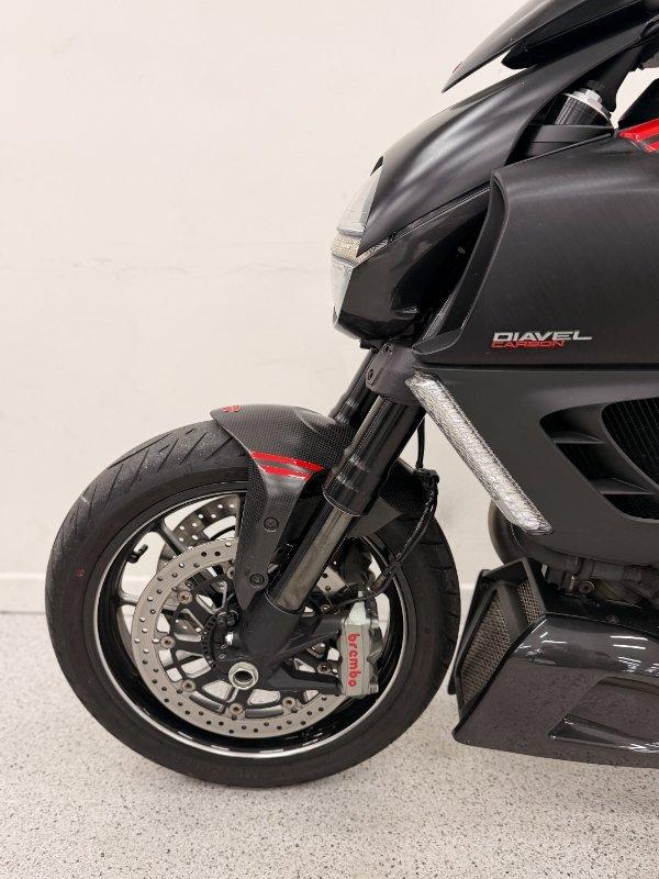 2012 DUCATI DIAVEL CARBON CRUISER