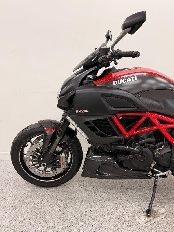2012 DUCATI DIAVEL CARBON CRUISER