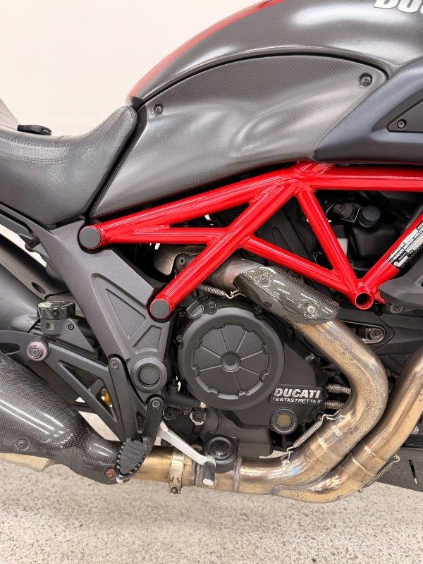 2012 DUCATI DIAVEL CARBON CRUISER