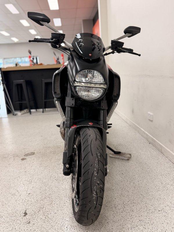 2012 DUCATI DIAVEL CARBON CRUISER