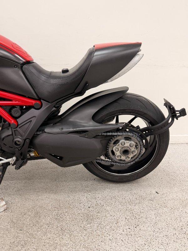 2012 DUCATI DIAVEL CARBON CRUISER