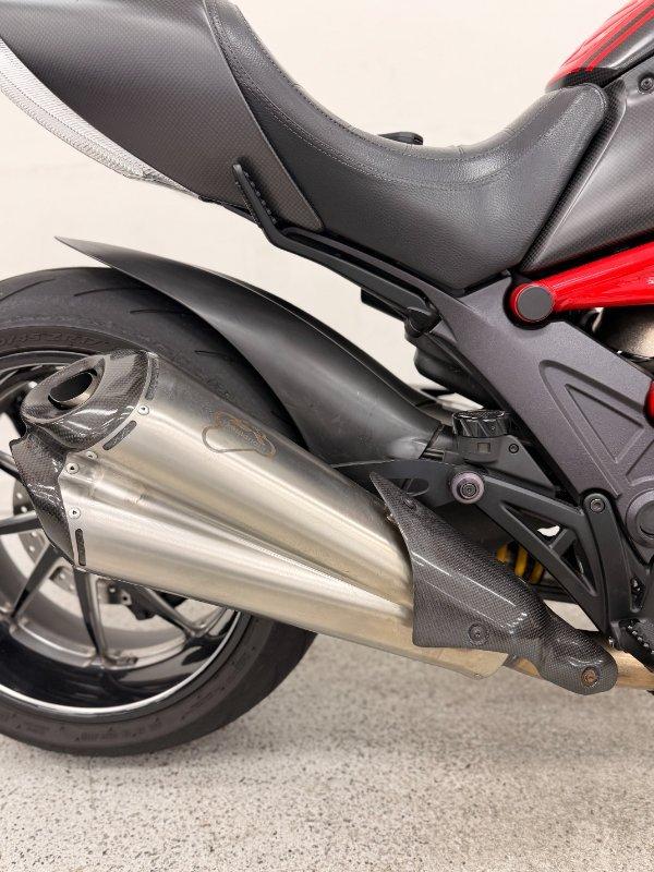 2012 DUCATI DIAVEL CARBON CRUISER