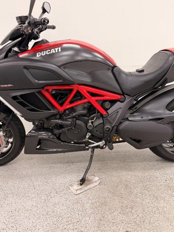 2012 DUCATI DIAVEL CARBON CRUISER